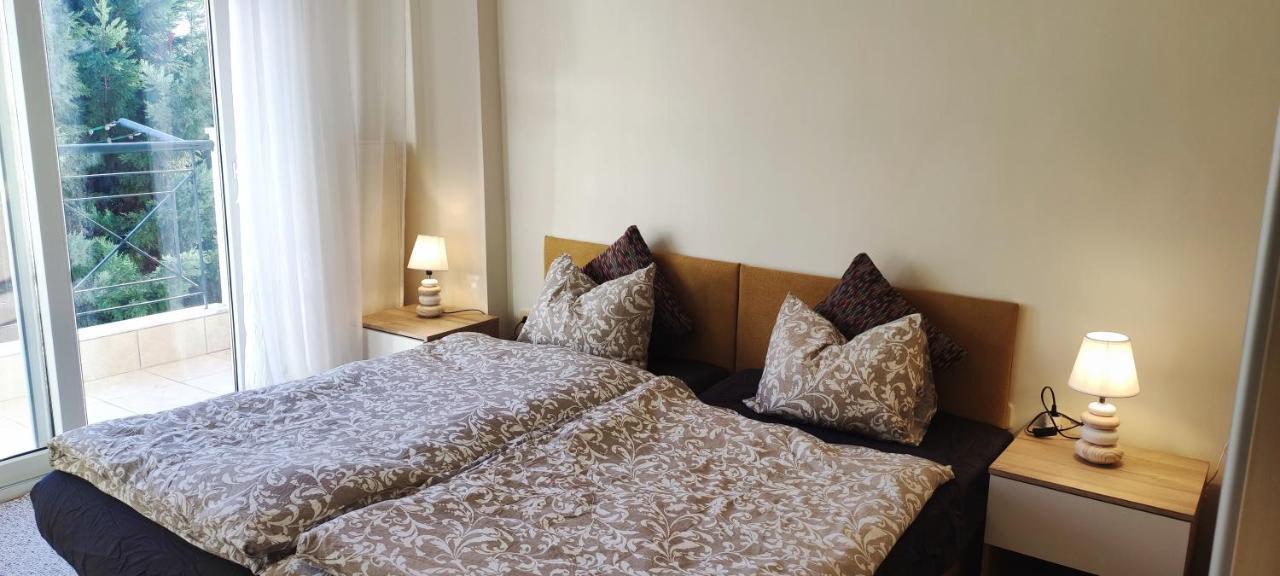 The Golden Guest House Peraia  Bagian luar foto
